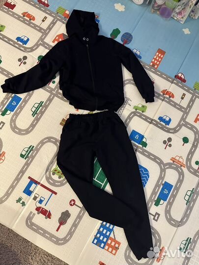 Костюм спортивный