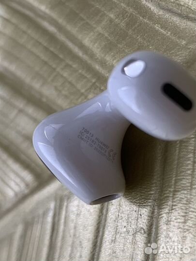 Правый наушник R Freebuds 5