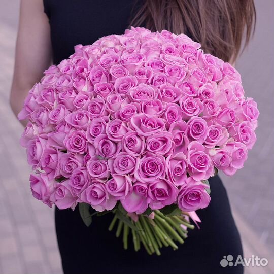 101 розовая роза