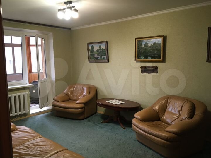 3-к. квартира, 90 м², 3/9 эт.