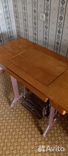 Швейная машина ножная железная станина