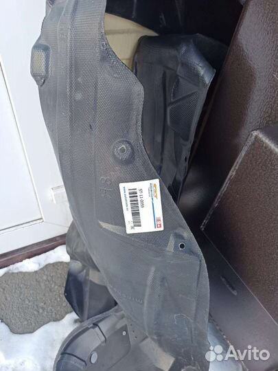 Подкрылки на toyota corolla 150