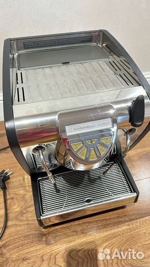 Кофемашина nuova simonelli musica