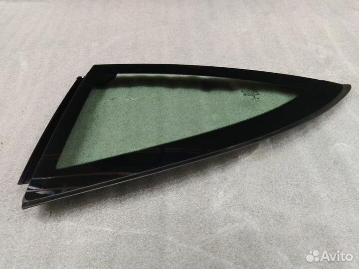 Стекло боковое заднее левое Mercedes-Benz Amg Gt S