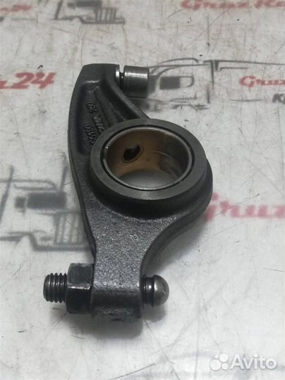 Коромысло впускного клапана Scania G 440 DC13 10