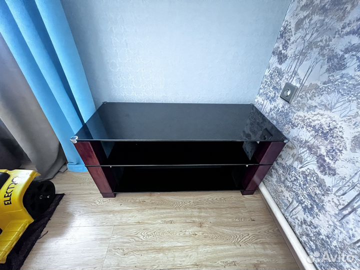 Тумба под телевизор