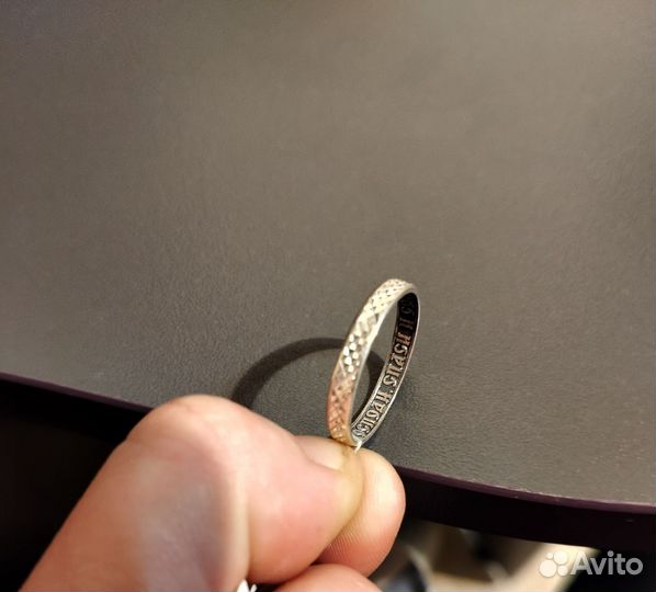 Серебряный крестик с колечком