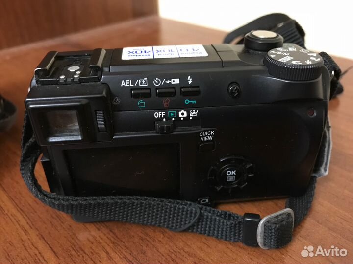 Зеркальный,Цифровой фотоаппарат с оптическим зумом