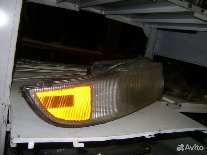 Фара правая Mitsubishi Galant EA USA Галант США