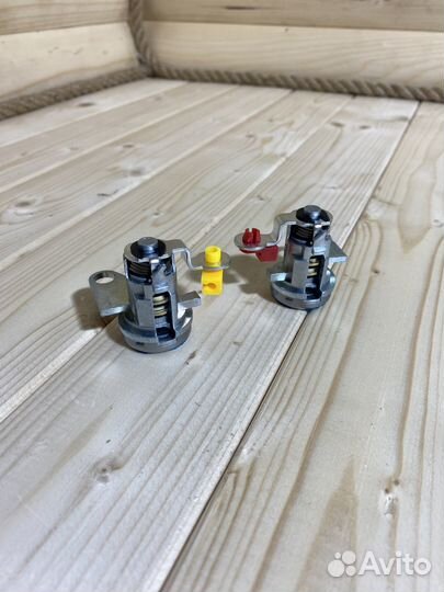 Личинки передних дверей Toyota Corolla, Sprinter