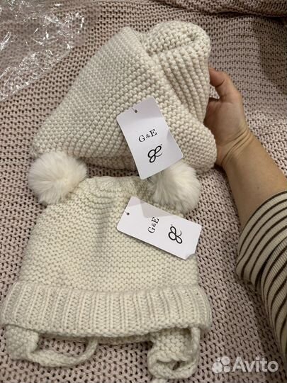 Комплект новый шапка и шарф (снуд)