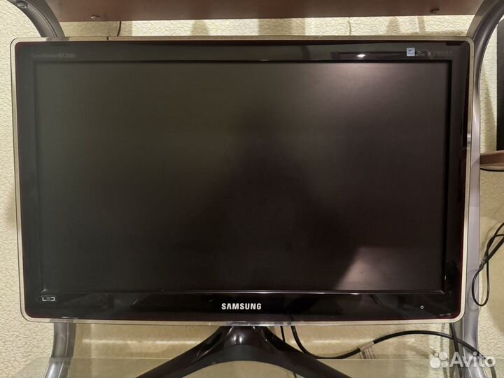 Домашний компьютер и стол