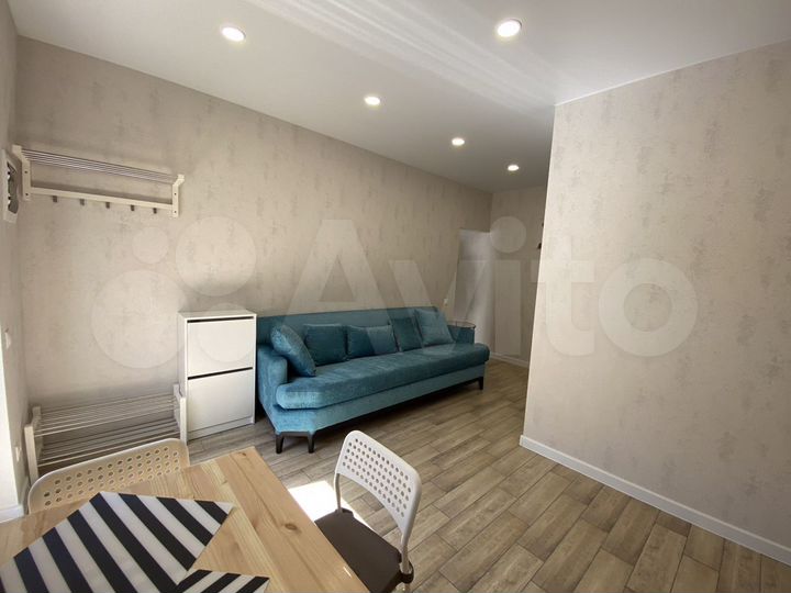 2-к. квартира, 55 м², 1/3 эт.