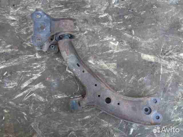 Рычаг передний правый нижний Honda CR-V 3