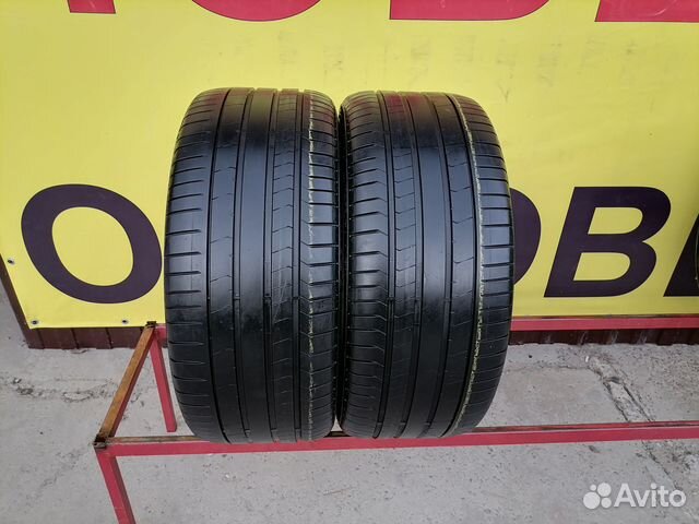 Pirelli P Zero PZ4 275/35 R21