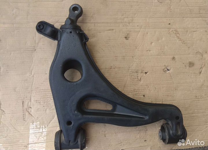 Нижние передние рычаги w202, 208, 170