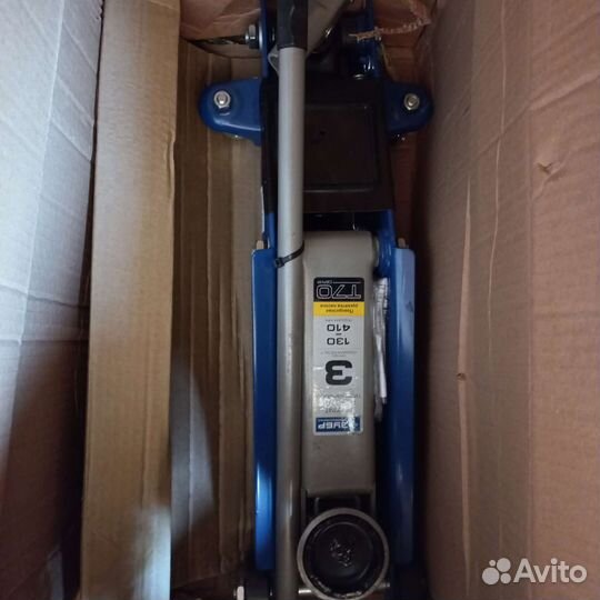 Домкрат подкатной 3т