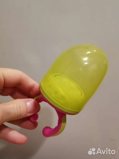 Молокоотсос medela М, ниблер + 2 сеточки (новые)