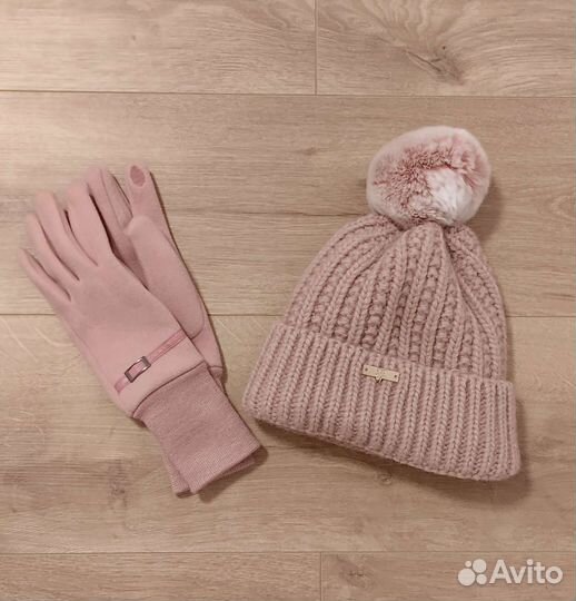 Пудровый комплект Mango шапка кролик.помпон,перч-и