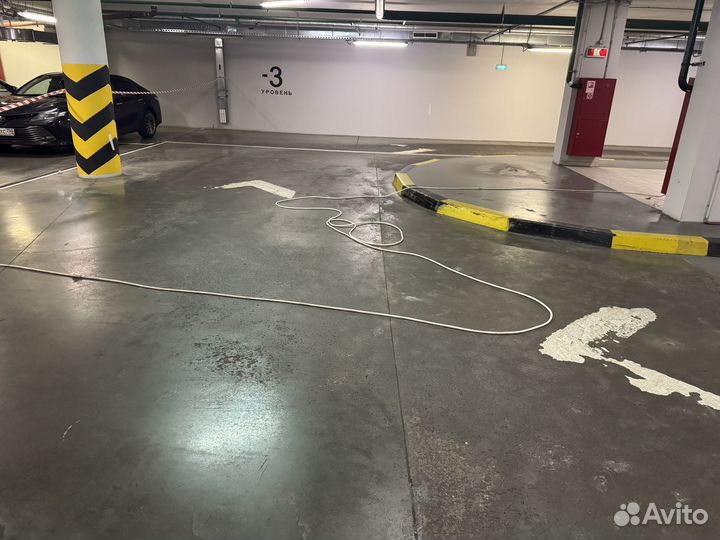 Бетонный полы в подземном паркинге