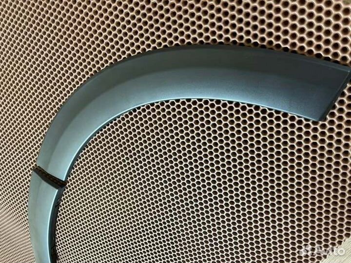 Расширитель крыла задний правый Subaru Forester 4