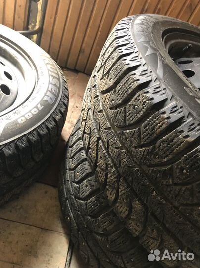 Bridgestone ice Cruiser 7000 205/55/16