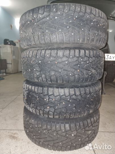 Pirelli Ice Zero 215/55 R16 97T