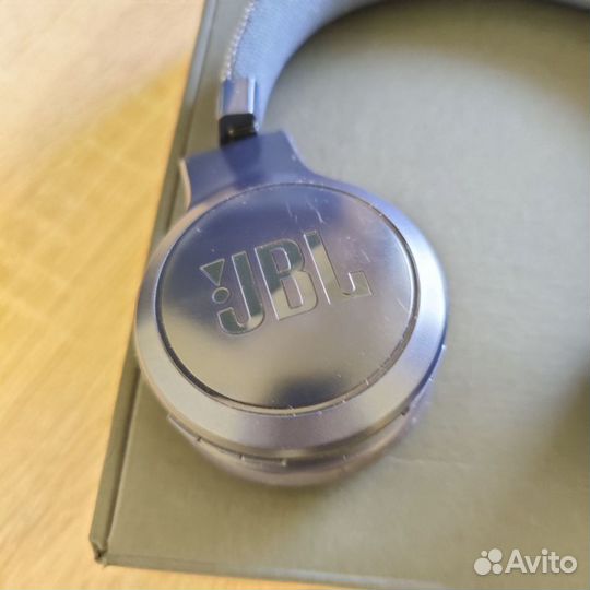 Bluetooth наушники JBL Live 400BT