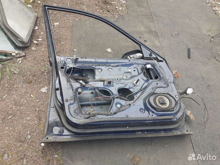 Mazda 626 (GE) дверь левая водительская