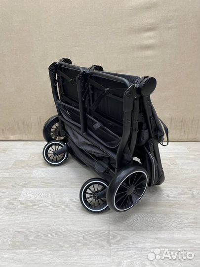 Прогулочная коляска для двойни или погодок