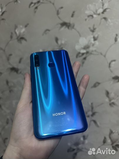 HONOR 20e, 4/64 ГБ