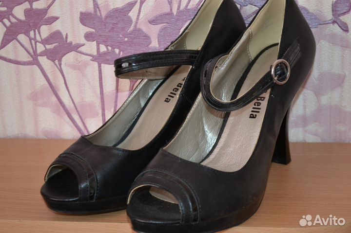 Новые босоножки