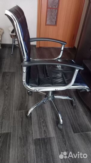 Компьютерное кресло б/у