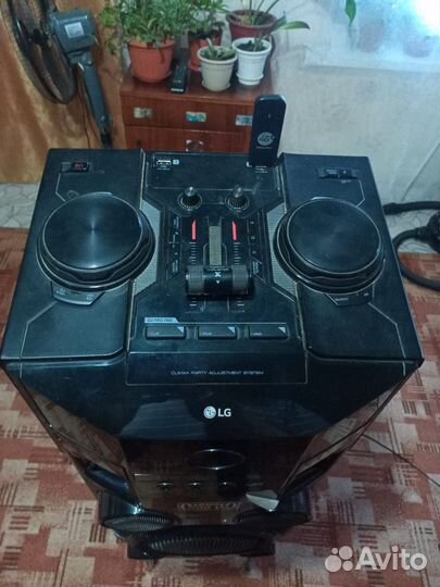 Музыкальная колонка с блютузом бу