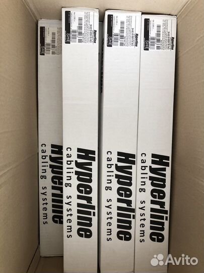 Блок розеток Hyperline SHE19-8SH-S-IEC