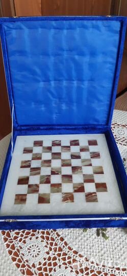 Шахматы из камня