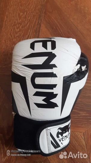 Боксерские перчатки 12 oz venum