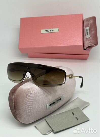 Солнцезащитные очки женские Miu Miu