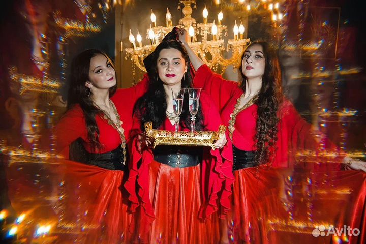 Народный цыганский ансамбль 