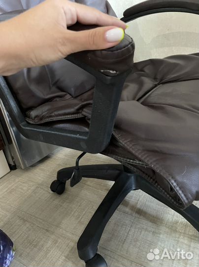Стул офисный б/у
