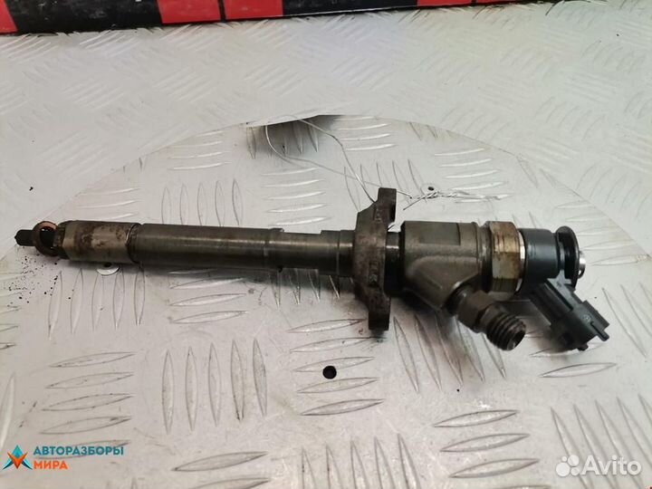 Форсунка Ford Focus 2 рест. 2011 1633633