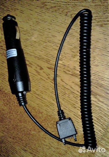 Автозарядка Sony Erricson