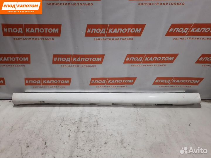 Накладка на порог левая Toyota Avensis 2 (T250)