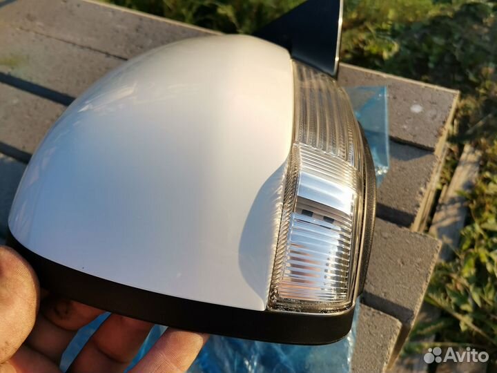 Мицубиси паджеро 4 зеркало правое