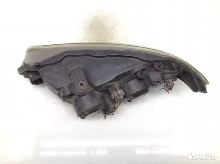 Фара правая Nissan Almera N16 1.8 I 2005