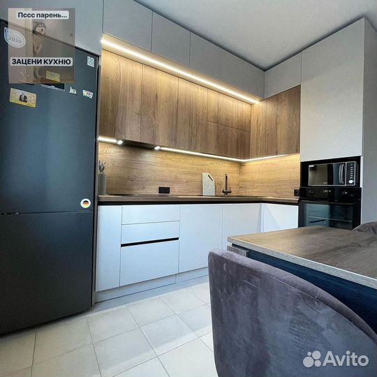 Прямая в потолок кухня на заказ