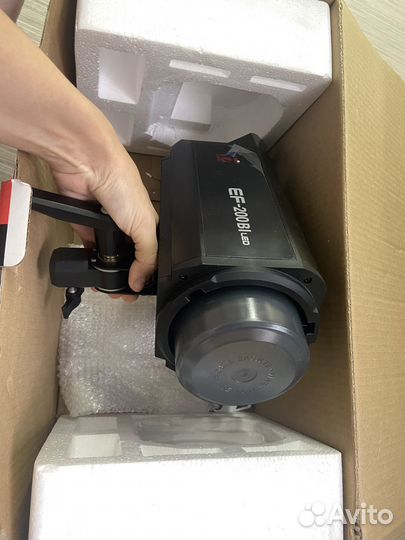 Светодиодный осветитель jinbei EF-200BI