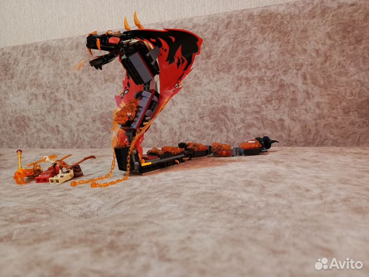 Лего Ниндзяго Огненный кинжал 70674 оригинал