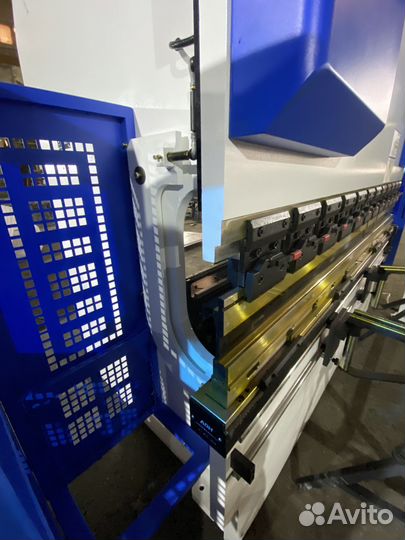 Пресс гидравлический гибочный WC67-30/1600 E21