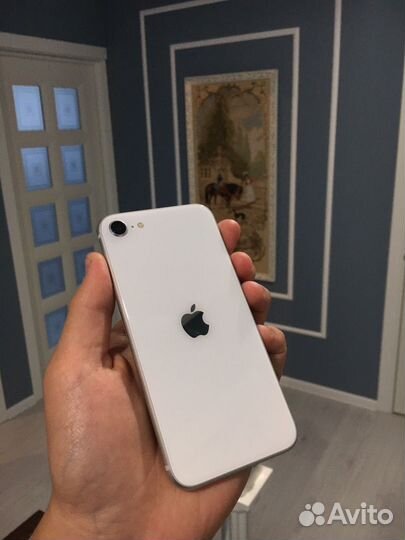 Телефон iPhone